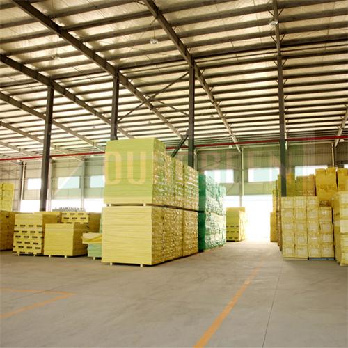 如何對(duì)擠塑板進(jìn)行現(xiàn)場的施工操作呢？